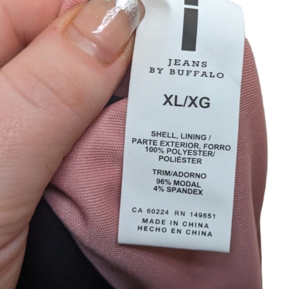 Jeans by Buffalo Women's Patterned High-Low Skirt 🎨✨ - Picture 9 of 11